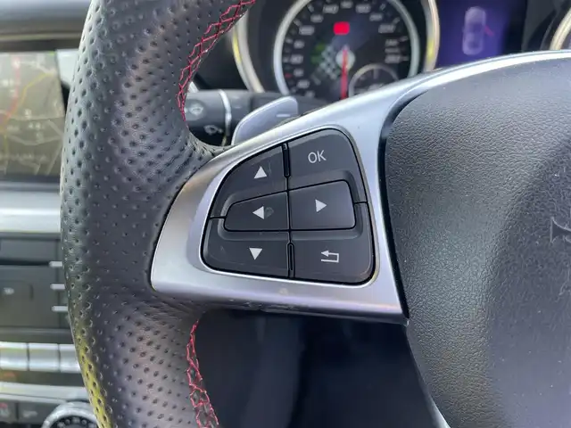 メルセデス・ベンツ ＳＬＣ１８０ スポーツ 富山県 2019(平31)年 0.6万km 黒 ワンオーナー/純正ナビ/フルセグＴＶ/Bluetooth/DVD再生/プッシュスタートエンジン/スマートキー/レザーシート/シートヒーター/パワーシート/レーダークルーズコントロール/ブラインドスポットモニター/LEDオートライト/コーナーセンサー/ビルトインETC/ドライブレコーダー