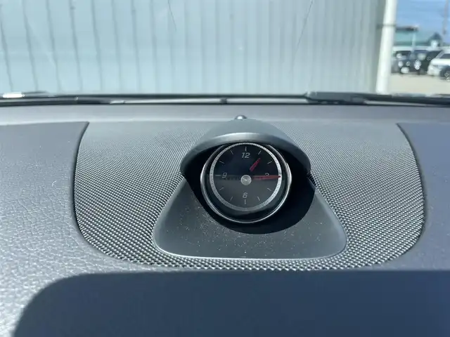 メルセデス・ベンツ ＳＬＣ１８０ スポーツ 富山県 2019(平31)年 0.6万km 黒 ワンオーナー/純正ナビ/フルセグＴＶ/Bluetooth/DVD再生/プッシュスタートエンジン/スマートキー/レザーシート/シートヒーター/パワーシート/レーダークルーズコントロール/ブラインドスポットモニター/LEDオートライト/コーナーセンサー/ビルトインETC/ドライブレコーダー