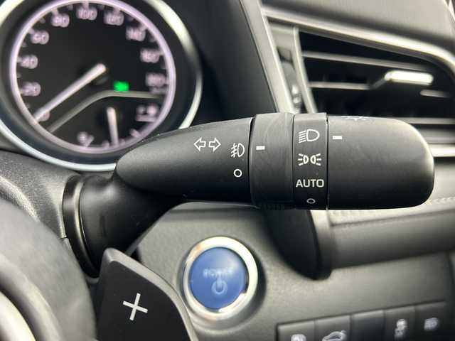 トヨタ カムリ WS 福岡県 2021(令3)年 8.3万km プラチナホワイトパールマイカ 禁煙車/純正8インチナビ/（AM/FM/フルセグTV/Bluetooth/USB)/バックカメラ/AC100V電源/トヨタセーフティセンス/・プリクラッシュセーフティ/・レーダークルーズコントロール/・レーンディパーチャーアラート/・オートマチックハイビーム/・クリアランスソナー/ブラインドスポットモニター/ETC/ドライブレコーダー/パワーシート/純正17インチアルミホイール/スマートキー/プッシュスタート/LEDヘッドライト/フロントフォグランプ/純正フロアマット/横滑り防止装置/電動格納ミラー/ステアリングスイッチ