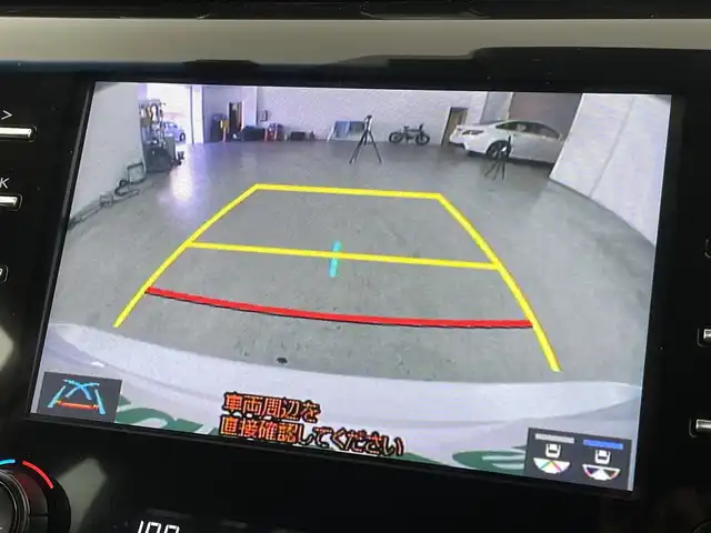 トヨタ カムリ WS 福岡県 2021(令3)年 8.3万km プラチナホワイトパールマイカ 純正８型ＤＡナビ／フルセグＴＶ　/バックカメラ　/ＥＴＣ　/前後ドラレコ　/レーダークルコン　/コーナーセンサー　/衝突軽減ブレーキ　/レーンキープ　/ＢＳＭ　/アクセル踏み間違い防止　/ハーフレザー　/パワーシート　/ＬＥＤヘッドライト