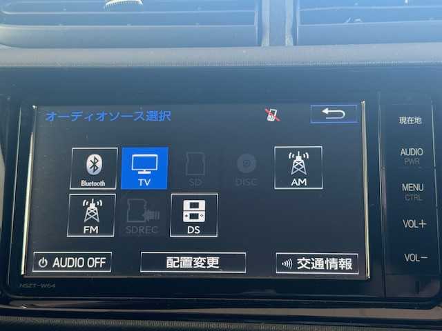 トヨタ アクア S 大阪府 2015(平27)年 5.4万km スーパーレッドⅤ /禁煙車//純正SDナビ【NSZT-W64】//フルTV・Bluetooth・CD・DVD・ラジオ//バックカメラ//前席シートヒーター//LEDヘッドライト//社外１５インチAW//プッシュスタート//スマートキー//取扱説明書//保証書//スペアキー