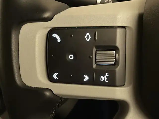 ランドローバー ランドローバー ディフェンダー 110XダイナミックSE 静岡県 2021(令3)年 0.4万km グレーⅡ 衝突軽減Ｂ　/半革　/ＣａｒＰｌａｙ　/サンルーフ　/ＭＥＲＩＤＩＡＮサウンド　/３６０°カメラ　/パワーシート／ヒーター／メモリ　/純正２０ＡＷ　/アイドリングストップ　/ＢＳＭ　/ＬＫＡ　/スマートキー