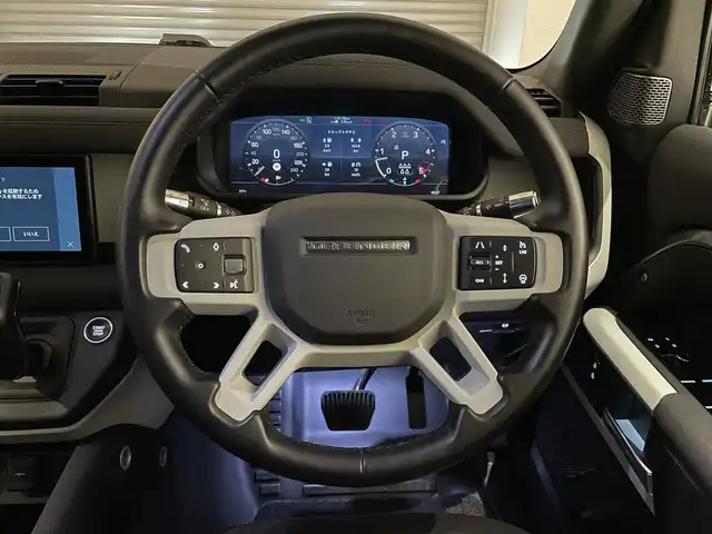 ランドローバー ランドローバー ディフェンダー 110XダイナミックSE 静岡県 2021(令3)年 0.4万km グレーⅡ 衝突軽減Ｂ　/半革　/ＣａｒＰｌａｙ　/サンルーフ　/ＭＥＲＩＤＩＡＮサウンド　/３６０°カメラ　/パワーシート／ヒーター／メモリ　/純正２０ＡＷ　/アイドリングストップ　/ＢＳＭ　/ＬＫＡ　/スマートキー