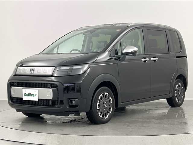 ホンダ フリード ハイブリット e:HEV クロスター 福島県 2025(令7)年 0.1千km クリスタルブラックパール /登録済未使用車//4WD//ホンダセンシング/・衝突軽減ブレーキ/・路外逸脱抑制機能/・先行車発進お知らせ機能/・アダプティブクルーズコントロール/・車線維持支援システム/・パーキングセンサー//ブラインドスポットモニター//マルチビューカメラシステム//メーカーOP9型ナビ/・BT.スマホ連携/・フルセグTV//両側パワースライドドア//前席シートヒーター//プッシュスタート//スマートキー×2//電動パーキングブレーキ//ブレーキホールド//LEDヘッドライト//LEDフォグライト//ステアリングスイッチ//純正15インチAW//ワイパーデアイサー