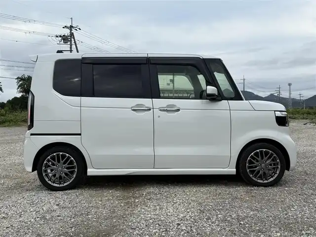 ホンダ Ｎ ＢＯＸ カスタム ターボ コーディネートS 兵庫県 2024(令6)年 0.8万km プラチナホワイトパール ワンオーナー/社外ナビ/フルセグTV/バックモニター/純正サンシェード内蔵ルーフコンソール/両側パワースライドドア/両前シートヒーター/純正リモコンエンジンスターター/純正アームレストコンソール/純正ラゲッジマット/ETC/オートハイビーム/レーダークルコン＆レーンキープ/LEDヘッドライト