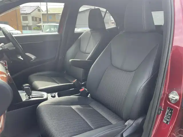 トヨタ ヤリスクロス ハイブリッド Z 静岡県 2022(令4)年 1.6万km ブラックマイカ/センシュアルレッドマイカ ワンオーナー/4WD/純正ナビ/フルセグTV/USB/Bluetooth/バックカメラ/全方位カメラ/TOYOTA Safety Sense/・レーダークルーズ コントロール/・プリクラッシュセーフティ/・レーンディパーチャーアラート/・先行車発進告知機能/・オートマチックハイビーム/純正18インチアルミホイール/ハンドルヒーター/運転席パワーシート/前席シートヒーター/ビルトインETC/LEDライト/スマートキー2個/プッシュスタート/新車時保証書/取扱説明書