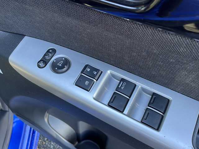 ホンダ Ｎ ＢＯＸ カスタム SSパッケージ 新潟県 2015(平27)年 15.8万km ブリリアントスポーティブルーメタリック2トーン ４WD/衝突軽減/FM/AM/CD/AUX/ETC/シートヒーター/プッシュスタート/両側パワースライドドア/サンシェード/フォグランプ/ウィンカーミラー/電格ミラー/ドアバイザー/スペアキー×１