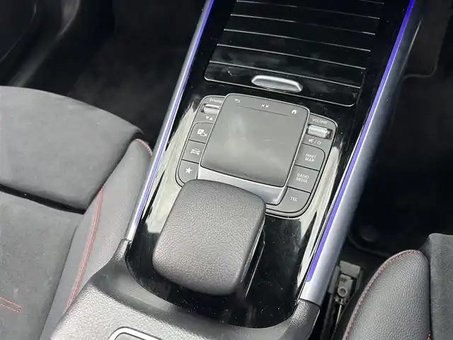 メルセデス・ベンツ Ｍ・ベンツ ＧＬＡ２００ｄ 4マチック AMGライン 滋賀県 2022(令4)年 2.3万km ポーラホワイト ワンオーナー/レーダーセーフティパッケージ/純正ナビ/地デジ/Bluetooth/ワイヤレス充電/全方位カメラ/黒半革/パワーシート/シートヒーター/純正19インチAW/純正ドライブレコーダー（360°）/ETC