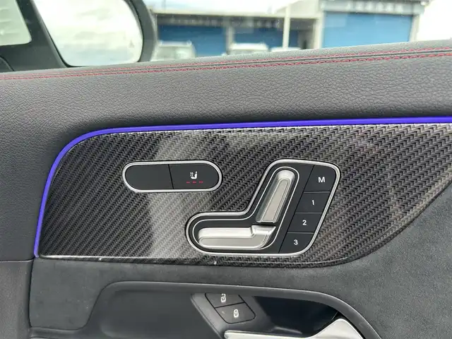 メルセデス・ベンツ Ｍ・ベンツ ＧＬＡ２００ｄ 4マチック AMGライン 滋賀県 2022(令4)年 2.3万km ポーラホワイト ワンオーナー/レーダーセーフティパッケージ/純正ナビ/地デジ/Bluetooth/ワイヤレス充電/全方位カメラ/黒半革/パワーシート/シートヒーター/純正19インチAW/純正ドライブレコーダー（360°）/ETC