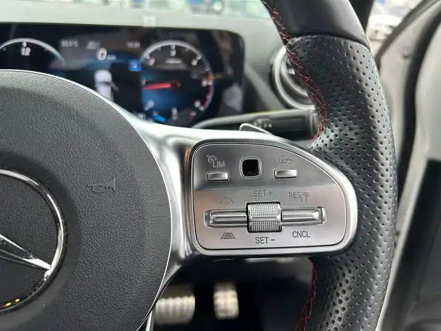 メルセデス・ベンツ Ｍ・ベンツ ＧＬＡ２００ｄ 4マチック AMGライン 滋賀県 2022(令4)年 2.3万km ポーラホワイト ワンオーナー/レーダーセーフティパッケージ/純正ナビ/地デジ/Bluetooth/ワイヤレス充電/全方位カメラ/黒半革/パワーシート/シートヒーター/純正19インチAW/純正ドライブレコーダー（360°）/ETC