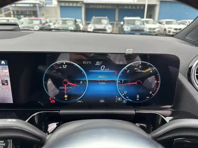 メルセデス・ベンツ Ｍ・ベンツ ＧＬＡ２００ｄ 4マチック AMGライン 滋賀県 2022(令4)年 2.3万km ポーラホワイト ワンオーナー/レーダーセーフティパッケージ/純正ナビ/地デジ/Bluetooth/ワイヤレス充電/全方位カメラ/黒半革/パワーシート/シートヒーター/純正19インチAW/純正ドライブレコーダー（360°）/ETC