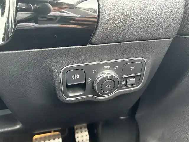 メルセデス・ベンツ Ｍ・ベンツ ＧＬＡ２００ｄ 4マチック AMGライン 滋賀県 2022(令4)年 2.3万km ポーラホワイト ワンオーナー/レーダーセーフティパッケージ/純正ナビ/地デジ/Bluetooth/ワイヤレス充電/全方位カメラ/黒半革/パワーシート/シートヒーター/純正19インチAW/純正ドライブレコーダー（360°）/ETC