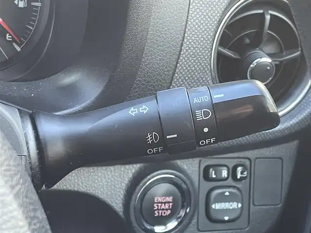 トヨタ ヴィッツ F LEDエディション 宮城県 2016(平28)年 7.9万km ボルドーマイカメタリック ワンオーナー/4WD/純正ＳＤナビ/（ＡＭ／ＦＭ／／ＣＤ／Ｂｌｕｅｔｏｏｔｈ）　/ワンセグテレビ　/横滑り防止装置　/４ＷＤオートモードスイッチ　/フロントワイパーデアイサー　/スマートキー　/プッシュスタート　/ＥＴＣ　/電動格納ミラー/スタッドレス社外AW/（165/70R14）