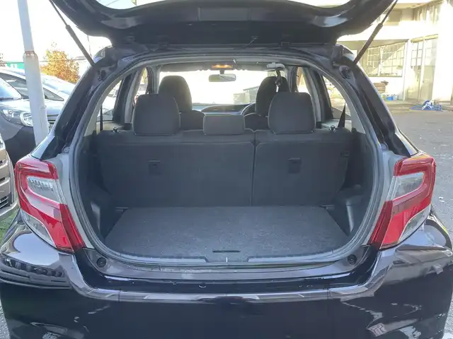 トヨタ ヴィッツ F LEDエディション 宮城県 2016(平28)年 7.9万km ボルドーマイカメタリック ワンオーナー/4WD/純正ＳＤナビ/（ＡＭ／ＦＭ／／ＣＤ／Ｂｌｕｅｔｏｏｔｈ）　/ワンセグテレビ　/横滑り防止装置　/４ＷＤオートモードスイッチ　/フロントワイパーデアイサー　/スマートキー　/プッシュスタート　/ＥＴＣ　/電動格納ミラー/スタッドレス社外AW/（165/70R14）