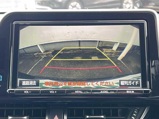 トヨタ Ｃ－ＨＲ S－T 福島県 2017(平29)年 1.5万km ブラックマイカ トヨタセーフティセンス/・衝突被害軽減ブレーキ/・オートハイビーム/・車線逸脱警報装置/・レーダークルーズコントロール/純正ナビ/・型番：NSZT-Y66T/・フルセグTV/BT/CD/DVD/SD/FM/AM/・バックカメラ/・ビルトインETC/前後ドライブレコーダー/・型番：TZ-DR210/革張りステアリング/・ステアリングスイッチ/電子パーキング/・オートブレーキホールド/USB充電ポート/電流ソケット/プッシュスタート/・スマートキー/・スペアキー1本/電動格納ミラー/・ウィンカーミラー/・オートミラー/横滑り防止装置/LEDヘッドライト/・ヘッドライトレベライザー/・オートライト/・フォグランプ/純正フロアマット/純正17インチAW/4WD