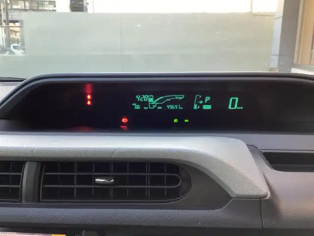 トヨタ アクア S 愛知県 2012(平24)年 5万km ライムホワイトパールクリスタルシャイン スマートキー　/プッシュスタート　/ＬＥＤヘッド　/ＥＴＣ　/シートヒーター　/フロントドライブレコーダー　/ステアリングスイッチ　/バックカメラ　/純正ＳＤナビ　/フルセグ　/オートライト　/社外１５インチアルミ