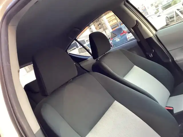 トヨタ アクア S 愛知県 2012(平24)年 5万km ライムホワイトパールクリスタルシャイン スマートキー　/プッシュスタート　/ＬＥＤヘッド　/ＥＴＣ　/シートヒーター　/フロントドライブレコーダー　/ステアリングスイッチ　/バックカメラ　/純正ＳＤナビ　/フルセグ　/オートライト　/社外１５インチアルミ