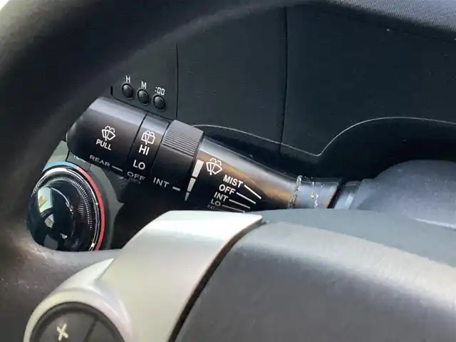 トヨタ アクア S 愛知県 2012(平24)年 5万km ライムホワイトパールクリスタルシャイン スマートキー　/プッシュスタート　/ＬＥＤヘッド　/ＥＴＣ　/シートヒーター　/フロントドライブレコーダー　/ステアリングスイッチ　/バックカメラ　/純正ＳＤナビ　/フルセグ　/オートライト　/社外１５インチアルミ