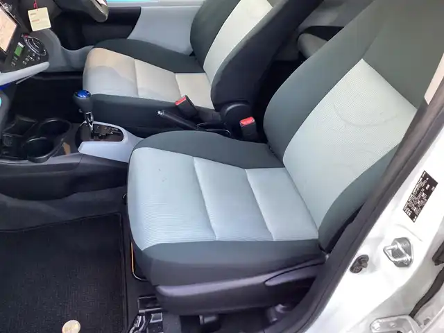 トヨタ アクア S 愛知県 2012(平24)年 5万km ライムホワイトパールクリスタルシャイン スマートキー　/プッシュスタート　/ＬＥＤヘッド　/ＥＴＣ　/シートヒーター　/フロントドライブレコーダー　/ステアリングスイッチ　/バックカメラ　/純正ＳＤナビ　/フルセグ　/オートライト　/社外１５インチアルミ