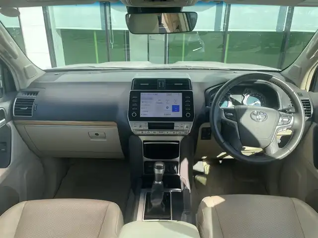 トヨタ ランドクルーザー プラド TX Lパッケージ マットブラED 和歌山県 2023(令5)年 7.1万km ホワイトパールクリスタルシャイン 純正9インチナビ/全方位カメラ/フルセグTV/衝突軽減ブレーキ/レーダークルコン/ブラインドスポットモニター/前後コーナーセンサー/オートライト/ビルトインETC2.0/シートヒーター/シートベンチレーション/パワーシート/ルーフレール/LEDヘッドライト/フォグランプ/電格ミラー