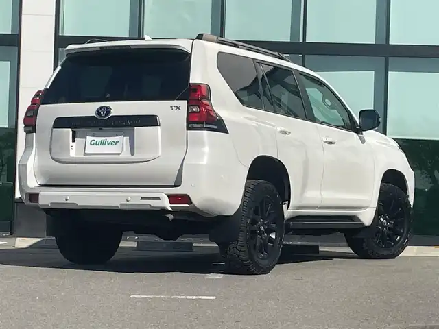 トヨタ ランドクルーザー プラド TX Lパッケージ マットブラED 和歌山県 2023(令5)年 7.1万km ホワイトパールクリスタルシャイン 純正9インチナビ/全方位カメラ/フルセグTV/衝突軽減ブレーキ/レーダークルコン/ブラインドスポットモニター/前後コーナーセンサー/オートライト/ビルトインETC2.0/シートヒーター/シートベンチレーション/パワーシート/ルーフレール/LEDヘッドライト/フォグランプ/電格ミラー