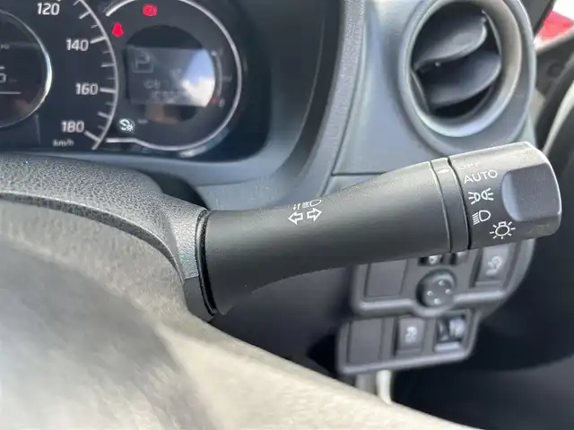 日産 ノート メダリスト 福岡県 2013(平25)年 10.9万km パール 禁煙車/純正ナビ・地デジ/バックカメラ/ドアバイザー/ETC