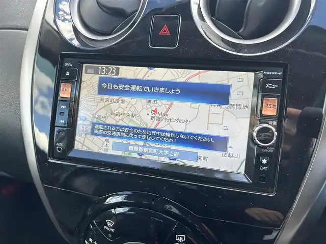 日産 ノート メダリスト 福岡県 2013(平25)年 10.9万km パール 禁煙車/純正ナビ・地デジ/バックカメラ/ドアバイザー/ETC