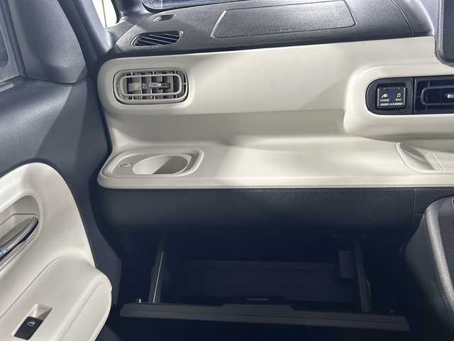 ダイハツ ムーヴ キャンバス ストライプス G 福岡県 2023(令5)年 1.9万km シャイニングホワイトパール/ファインミントメタリック 純正メモリナビ/フルセグテレビ/バックカメラ/ドライブレコーダー/シートヒーター/両側パワースライドドア/ETC/電子パーキング/アイドリングストップ/衝突軽減ブレーキ/純正フロアマット/純正LEDヘッドライト