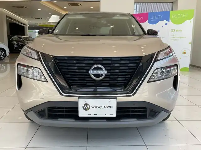 日産 エクストレイル X e－4ORCE 埼玉県 2022(令4)年 3万km シルバーⅡ プロパイロット　/エマージェンシーブレーキ /純正12.3型ナビ　/アラウンドビューモニター　/LEDオートライト /シートヒーター /ステアリングヒーター /純正18インチアルミホイール /ブラインドスポットモニター/インテリジェントミラー /ETC