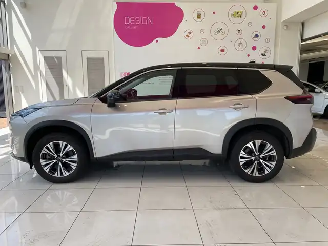 日産 エクストレイル X e－4ORCE 埼玉県 2022(令4)年 3万km シルバーⅡ プロパイロット　/エマージェンシーブレーキ /純正12.3型ナビ　/アラウンドビューモニター　/LEDオートライト /シートヒーター /ステアリングヒーター /純正18インチアルミホイール /ブラインドスポットモニター/インテリジェントミラー /ETC