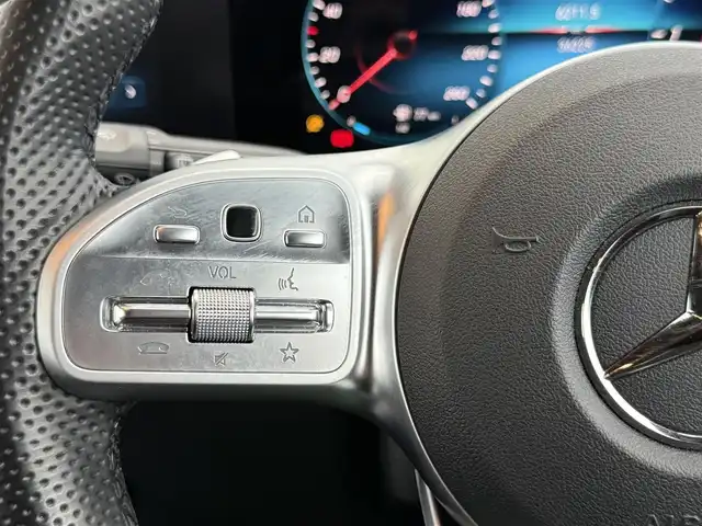 メルセデス・ベンツ Ｍ・ベンツ ＧＬＢ２００ｄ 4マチック AMGライン 道南・函館 2021(令3)年 3.7万km ポーラホワイト ワンオーナー車/スライディングガラスルーフ/アドバンスドパッケージ/・ヘッドアップディスプレイ(HUD)/・アドバンスドサウンドシステム/AMGレザーエクスクルーシブパッケージ/・本革シート/・アンビエントライト（64色）/フロントメモリー付きパワーシート/シートヒーター/純正ナビTV　360度カメラ/キーレスゴー/スペアキー有/フットトランクオープナー/新車時保証書/取扱説明書
