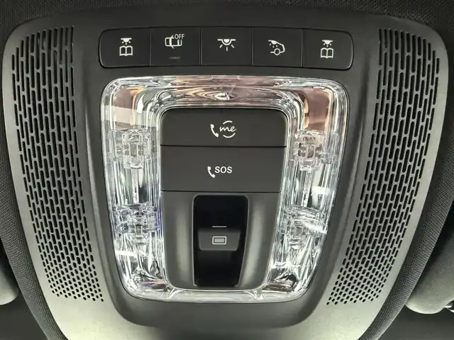 メルセデス・ベンツ Ｍ・ベンツ ＧＬＢ２００ｄ 4マチック AMGライン 道南・函館 2021(令3)年 3.7万km ポーラホワイト ワンオーナー車/スライディングガラスルーフ/アドバンスドパッケージ/・ヘッドアップディスプレイ(HUD)/・アドバンスドサウンドシステム/AMGレザーエクスクルーシブパッケージ/・本革シート/・アンビエントライト（64色）/フロントメモリー付きパワーシート/シートヒーター/純正ナビTV　360度カメラ/キーレスゴー/スペアキー有/フットトランクオープナー/新車時保証書/取扱説明書