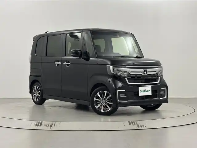 ホンダ Ｎ ＢＯＸ カスタム L 埼玉県 2022(令4)年 3.4万km クリスタルブラックパール 純正ナビ　VXM-225Ci/バックカメラ/ETC/Honda SENSING/・衝突軽減ブレーキ/・歩行者事故低減ステアリング/・路外逸脱抑制機能/・渋滞追従機能付アダプティブクルーズコントロール/・車線維持支援システム/・先行車発進お知らせ機能/・標識認識機能/・オートマチックハイビーム/前席シートヒーター/電子パーキングシステム/ブレーキホールド/ウィンカーミラー/フロントフォグランプ/ロールサンシェード/純正フロアマット/純正14インチアルミホイール