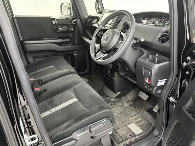 ホンダ Ｎ ＢＯＸ カスタム L 埼玉県 2022(令4)年 3.4万km クリスタルブラックパール 純正ナビ　VXM-225Ci/バックカメラ/ETC/Honda SENSING/・衝突軽減ブレーキ/・歩行者事故低減ステアリング/・路外逸脱抑制機能/・渋滞追従機能付アダプティブクルーズコントロール/・車線維持支援システム/・先行車発進お知らせ機能/・標識認識機能/・オートマチックハイビーム/前席シートヒーター/電子パーキングシステム/ブレーキホールド/ウィンカーミラー/フロントフォグランプ/ロールサンシェード/純正フロアマット/純正14インチアルミホイール