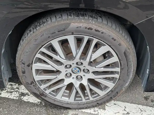 トヨタ ヴェルファイア Z Gエディション 福井県 2015(平27)年 8.9万km バーニングブラッククリスタルシャインガラスフレーク 純正18インチAW/ビルトインETC/レーダークルーズコントロール/衝突被害軽減システム/アイドリングストップ/１００V充電/後席用フリップダウンモニター/前席パワーシート/ステアリングヒーター/オットマン/電動リアゲート/両側パワースライドドア/前方ドライブレコーダー/前後コーナーセンサー/純正10インチメモリナビ（CD/DVD/BT/USB）/横滑り防止装置/盗難防止装置/LEDヘッドライト/スタッドレスタイヤ積込/社外シートカバー/オートホールド