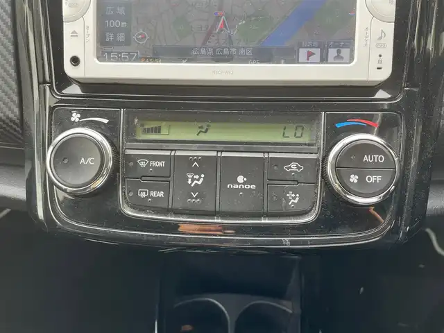 トヨタ カローラ フィールダー 1．5G エアロツアラー W×B 広島県 2014(平26)年 11.1万km ホワイトパールクリスタルシャイン /登録時走行距離/　　　　　　　110305キロ/純正ナビ/バックカメラ/ワンセグ/エアロ/ハーフレザーシート/nanoe/ETC/新車時整備手帳/　　【保証書】/取扱説明書/