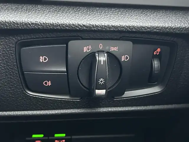 ＢＭＷ １１８ｉ スタイル 愛知県 2015(平27)年 9.1万km アルピンホワイトⅢ 純正メモリナビ/バックカメラ/アイドリングストップ/ウィンカーミラー/クルーズコントロール/プッシュスタート/ETC/ハーフレザーシート