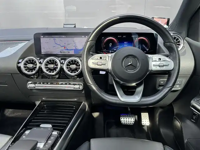 メルセデス・ベンツ Ｂ２００ｄ AMGライン 和歌山県 2021(令3)年 4.1万km 黒 レザーEXP /アドバンスドパッケージ /パノラマSR /黒革 /360度カメラ /オートテールゲート /レーダーセーフティパッケージ /ヘッドアップディスプレイ /アンビエントライト /純ナビ /ドラレコ /パワーシート /シートヒーター /LEDライト /ETC