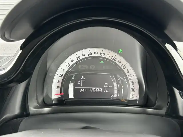 ルノー トゥインゴ サンドレ 茨城県 2020(令2)年 4.7万km グレー 後期型　/１００台限定車　/半革　/シートヒーター　/サブウーハー　/サイドプロテクションモール　/ＣａｒＰｌａｙ　/ＢＴ　/ＵＳＢ　/Ｂカメラ　/パークセンサー　/レーンアシスト　/ＬＥＤ　/クルーズコントロール　/ＥＴＣ/純正16インチAW/禁煙車