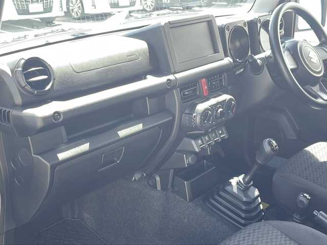 スズキ ジムニー XG 千葉県 2020(令2)年 8.4万km シルキーシルバーメタリック 1オーナー 5MT 4WD ターボ ヒルディセントコントロール セキュリティアラーム ラバーマット キーレス サイドSRS ブルーミラー 背面タイヤハードカバー ブラックホイール 保証書 取説
