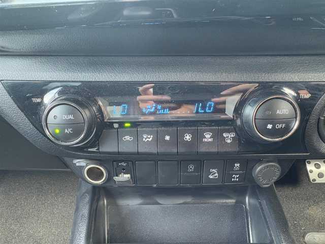 トヨタ ハイラックス Z GRスポーツ 長野県 2022(令4)年 5.5万km 黒 メモリナビ/フルセグテレビ/バック/フロント/サイド/全周囲カメラ/アダプティブクルーズコントロール/電動格納ミラー/サイドブラインドモニター/オートスピードコントロール装置/プリクラッシュブレーキアシスト/オートライト/LEDヘッドライト/フォグランプ/プッシュスタート/強化サスペンション/ETC