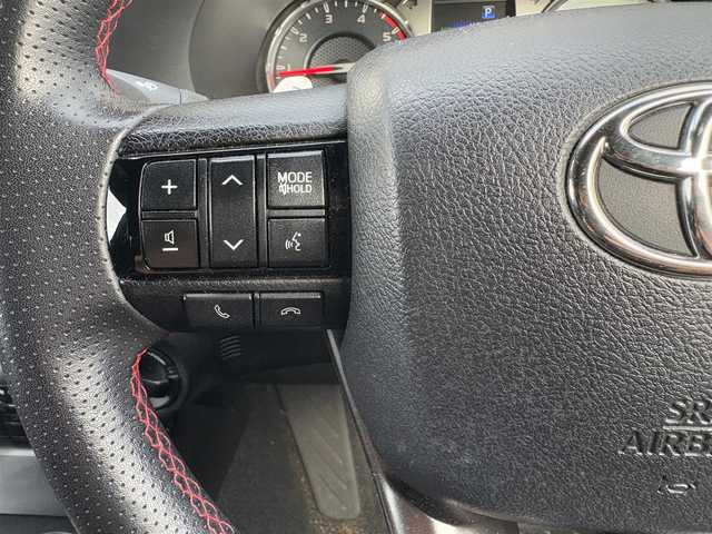 トヨタ ハイラックス Z GRスポーツ 長野県 2022(令4)年 5.5万km 黒 メモリナビ/フルセグテレビ/バック/フロント/サイド/全周囲カメラ/アダプティブクルーズコントロール/電動格納ミラー/サイドブラインドモニター/オートスピードコントロール装置/プリクラッシュブレーキアシスト/オートライト/LEDヘッドライト/フォグランプ/プッシュスタート/強化サスペンション/ETC