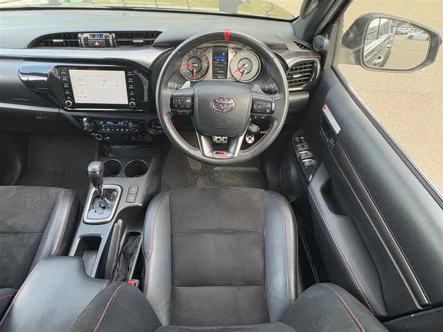 トヨタ ハイラックス Z GRスポーツ 長野県 2022(令4)年 5.5万km 黒 メモリナビ/フルセグテレビ/バック/フロント/サイド/全周囲カメラ/アダプティブクルーズコントロール/電動格納ミラー/サイドブラインドモニター/オートスピードコントロール装置/プリクラッシュブレーキアシスト/オートライト/LEDヘッドライト/フォグランプ/プッシュスタート/強化サスペンション/ETC