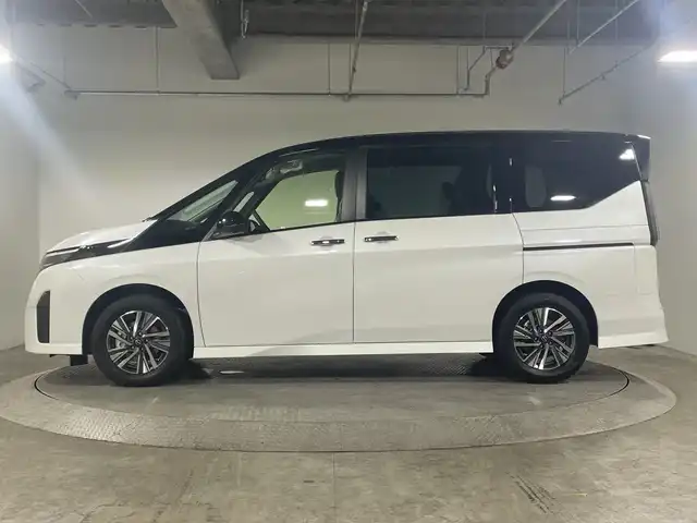 日産 セレナ e－パワー ハイウェイスター V 神奈川県 2025(令7)年 0.1千km 白 登録済未使用車/純正12.3インチコネクトナビゲーション/BT&USB&HDMI&フルセグTV/全方位カメラ/プロパイロット/インテリジェントエマージェンシーブレーキ/前方衝突予測警報/衝突回避ステアリングアシスト/車線逸脱防止支援システム/車線逸脱警報/後側方衝突防止支援システム/後側方車両検知警報/後退時車両検知警報/ふらつき警報/踏み間違い衝突防止アシスト/標識検知機能/インテリジェントクルーズコントロール/デジタルインナーミラー/純正ドライブレコーダー前後/純正ビルトインETC2.0/両側パワースライドドア /ハンズフリーパワースライドドア /ワイヤレス充電器/LEDヘッドライト/オートマチックハイビーム/LEDフォグライト