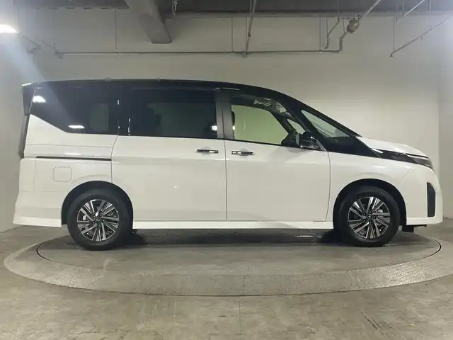 日産 セレナ e－パワー ハイウェイスター V 神奈川県 2025(令7)年 0.1千km 白 登録済未使用車/純正12.3インチコネクトナビゲーション/BT&USB&HDMI&フルセグTV/全方位カメラ/プロパイロット/インテリジェントエマージェンシーブレーキ/前方衝突予測警報/衝突回避ステアリングアシスト/車線逸脱防止支援システム/車線逸脱警報/後側方衝突防止支援システム/後側方車両検知警報/後退時車両検知警報/ふらつき警報/踏み間違い衝突防止アシスト/標識検知機能/インテリジェントクルーズコントロール/デジタルインナーミラー/純正ドライブレコーダー前後/純正ビルトインETC2.0/両側パワースライドドア /ハンズフリーパワースライドドア /ワイヤレス充電器/LEDヘッドライト/オートマチックハイビーム/LEDフォグライト