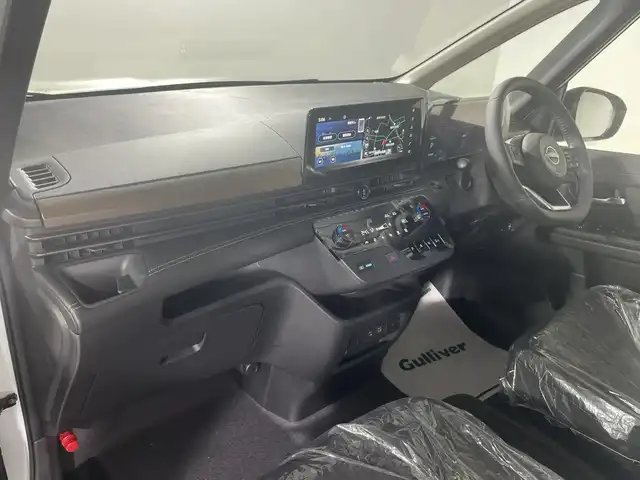 日産 セレナ e－パワー ハイウェイスター V 神奈川県 2025(令7)年 0.1千km 白 登録済未使用車/純正12.3インチコネクトナビゲーション/BT&USB&HDMI&フルセグTV/全方位カメラ/プロパイロット/インテリジェントエマージェンシーブレーキ/前方衝突予測警報/衝突回避ステアリングアシスト/車線逸脱防止支援システム/車線逸脱警報/後側方衝突防止支援システム/後側方車両検知警報/後退時車両検知警報/ふらつき警報/踏み間違い衝突防止アシスト/標識検知機能/インテリジェントクルーズコントロール/デジタルインナーミラー/純正ドライブレコーダー前後/純正ビルトインETC2.0/両側パワースライドドア /ハンズフリーパワースライドドア /ワイヤレス充電器/LEDヘッドライト/オートマチックハイビーム/LEDフォグライト