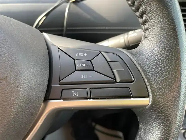 日産 セレナ ハイウェイスター Vセレクション 石川県 2017(平29)年 14.9万km 黒 社外9型ナビ/フルセグTV/アラウンドビューモニター/LEDヘッドライト/ETC/インテリキー/プッシュスタート/フリップダウンモニター/クルーズコントロール/エマージェンシーブレーキ/電動ミラー