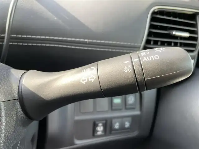 日産 セレナ ハイウェイスター Vセレクション 石川県 2017(平29)年 14.9万km 黒 社外9型ナビ/フルセグTV/アラウンドビューモニター/LEDヘッドライト/ETC/インテリキー/プッシュスタート/フリップダウンモニター/クルーズコントロール/エマージェンシーブレーキ/電動ミラー