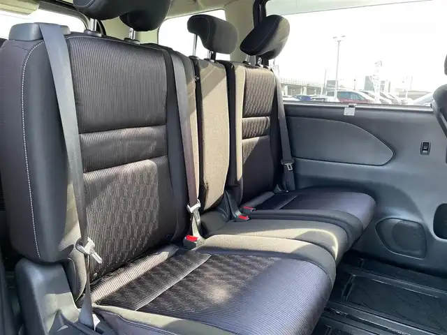日産 セレナ ハイウェイスター Vセレクション 石川県 2017(平29)年 14.9万km 黒 社外9型ナビ/フルセグTV/アラウンドビューモニター/LEDヘッドライト/ETC/インテリキー/プッシュスタート/フリップダウンモニター/クルーズコントロール/エマージェンシーブレーキ/電動ミラー