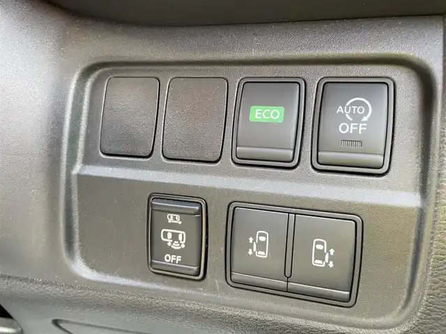 日産 セレナ ハイウェイスター Vセレクション 石川県 2017(平29)年 14.9万km 黒 社外9型ナビ/フルセグTV/アラウンドビューモニター/LEDヘッドライト/ETC/インテリキー/プッシュスタート/フリップダウンモニター/クルーズコントロール/エマージェンシーブレーキ/電動ミラー